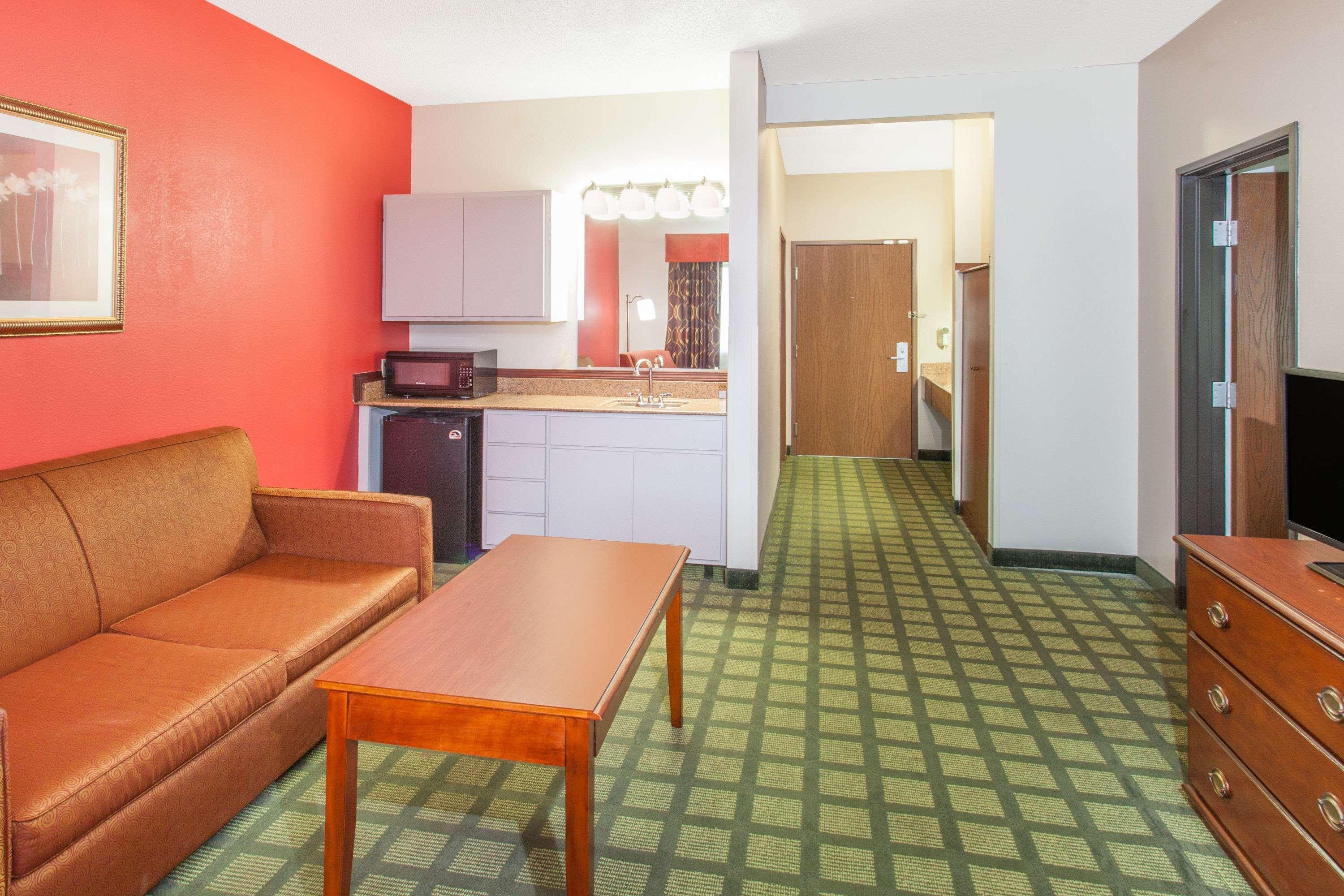 Ramada Limited Decatur Hotel Forsyth Ngoại thất bức ảnh